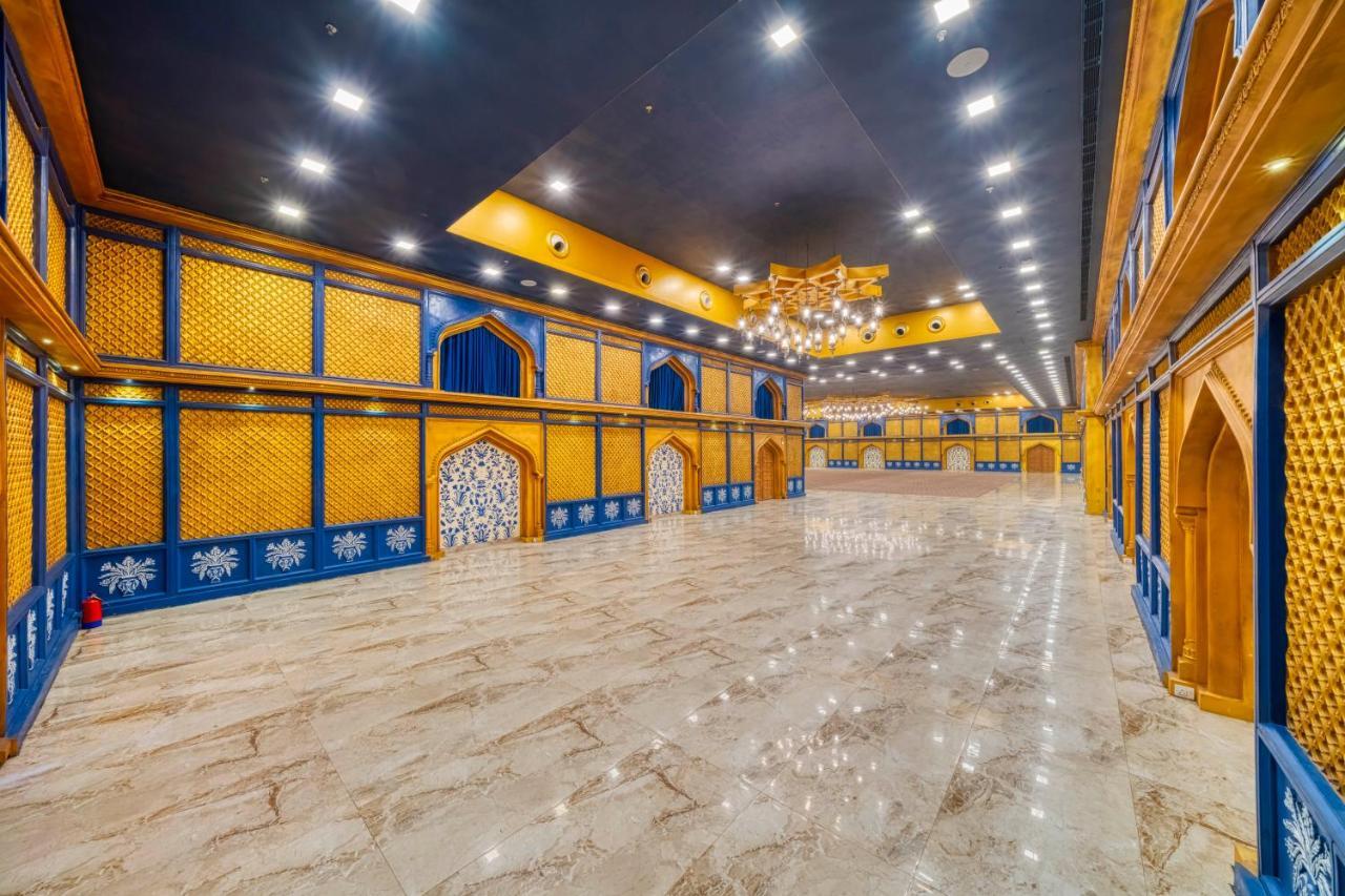 Holiday Inn Kolkata Airport By Ihg Extérieur photo The interior of the main hall